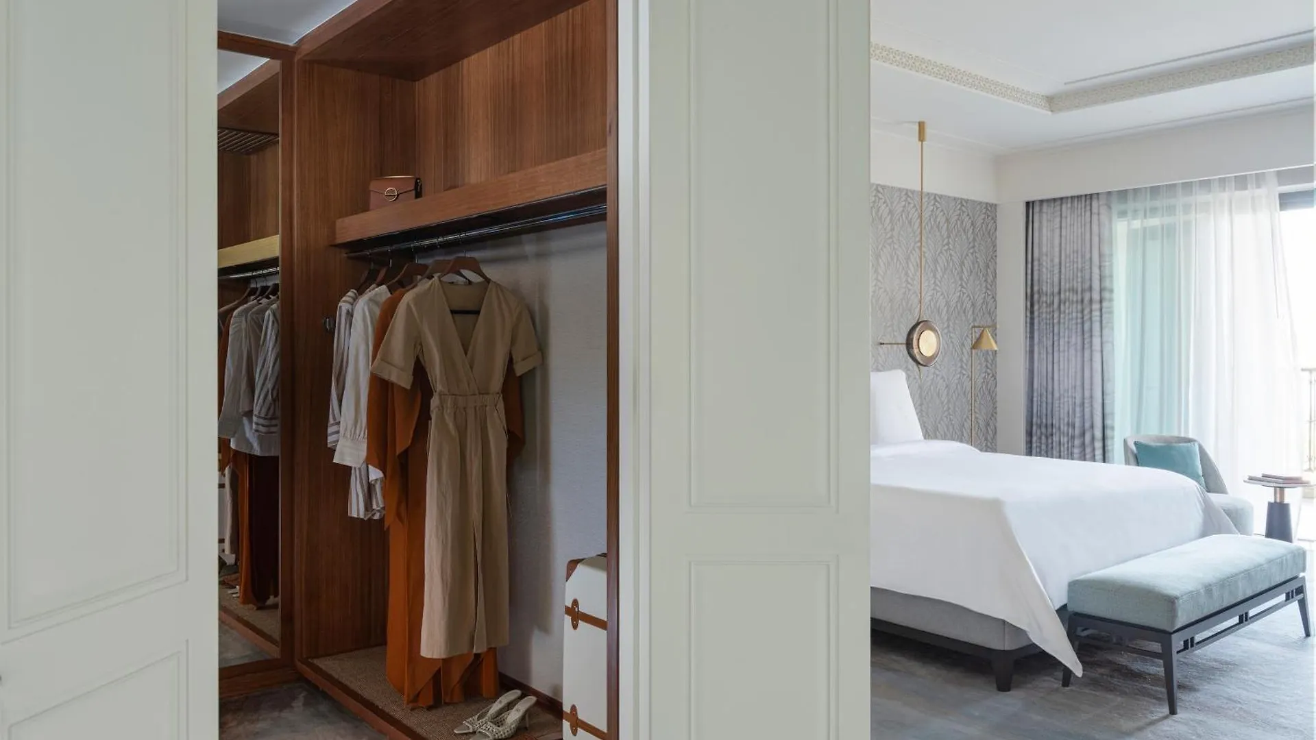 *****  Four Seasons Resort Dubai At Jumeirah Beach United Arab Emirates