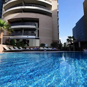 Majestic Retreat Hotell