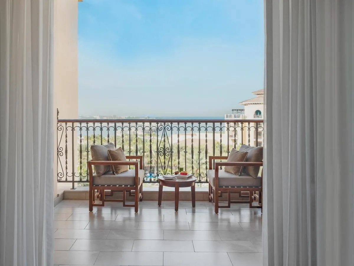 Four Seasons Resort Dubai At Jumeirah Beach 5*,