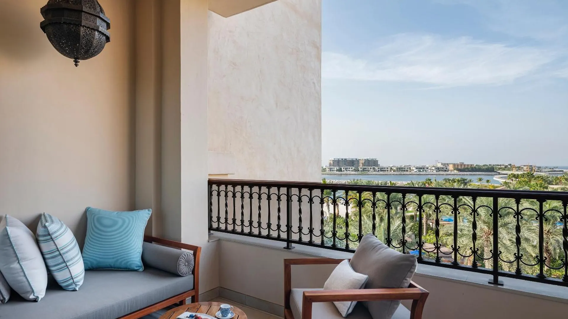 Four Seasons Resort Dubai At Jumeirah Beach