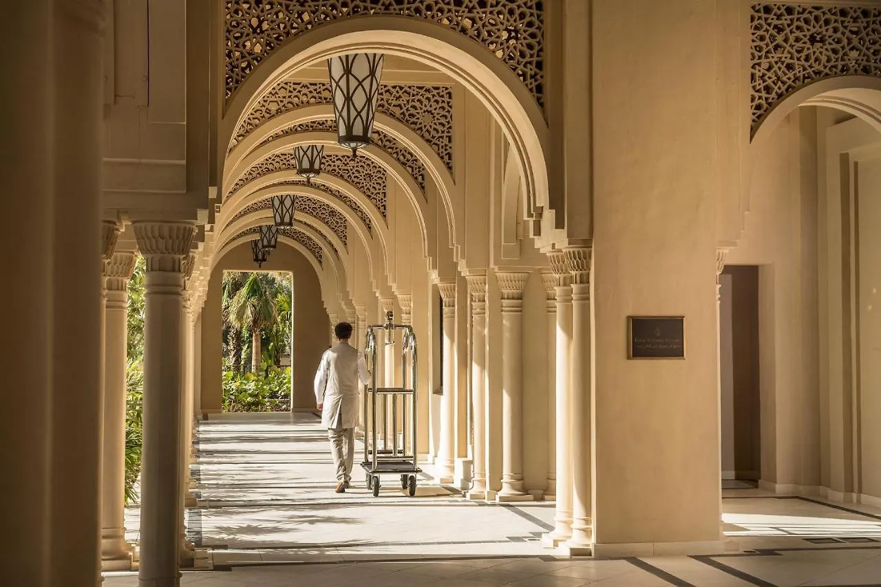 منتجع فور سيزونز دبي في جميرا بيتش 5*,